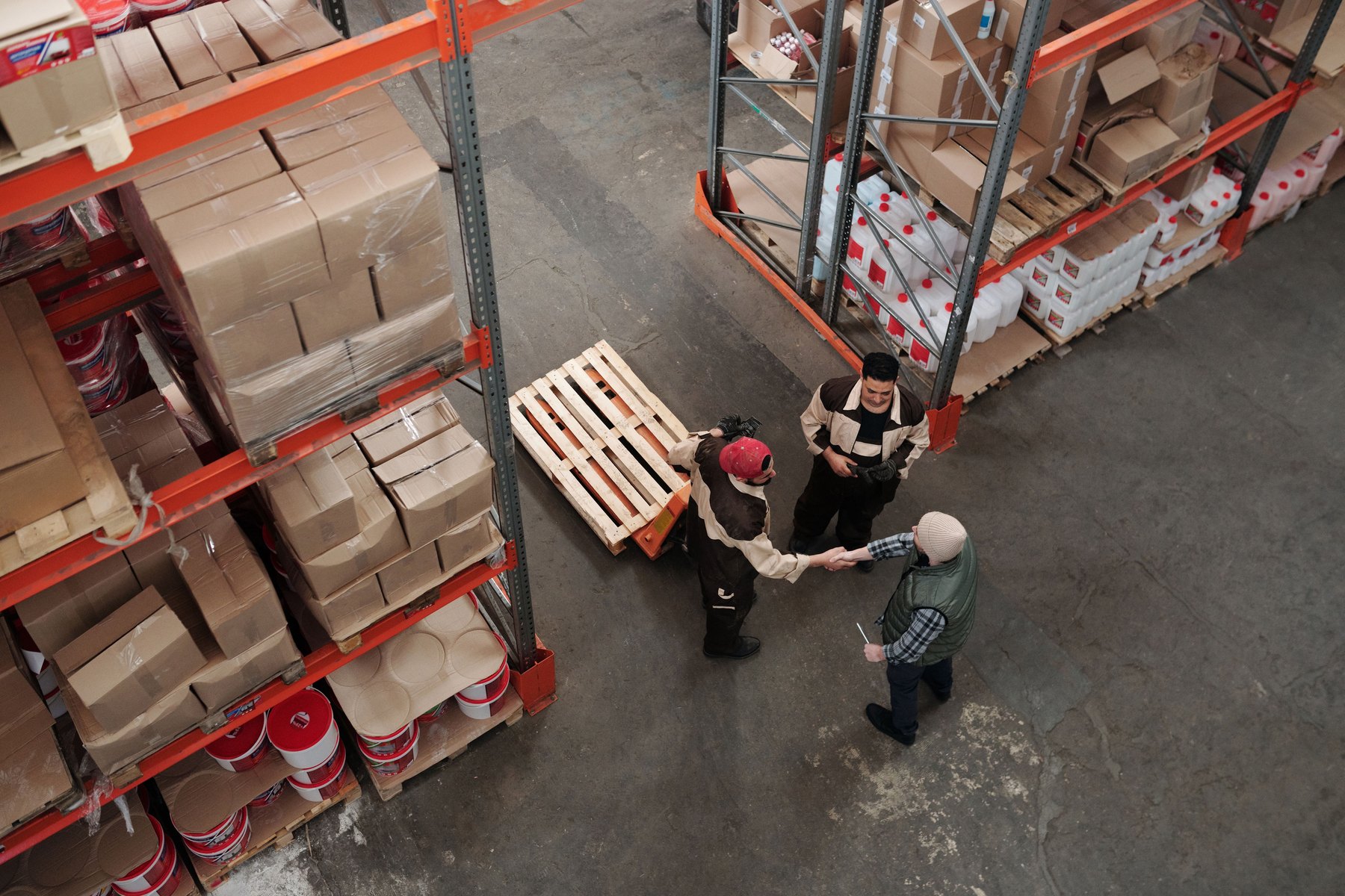 Business partnership and logistics process in a global procurement warehouse